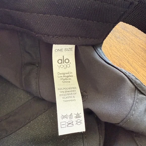 ALO Yoga Hat - NWOT - Picture 2 of 2
